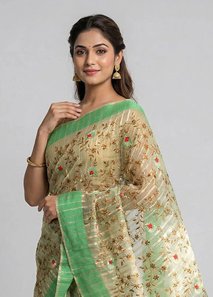 Cream Organza Saree With Blouse Piece - Image 2
