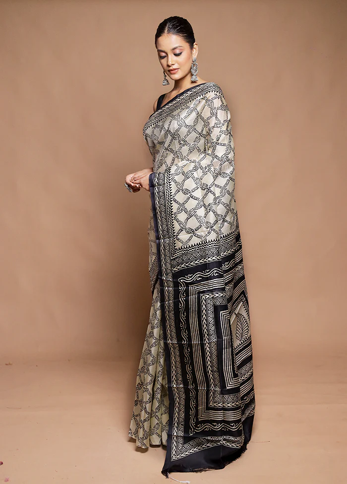 Cream Printed Pure Silk Saree Without Blouse Piece - Image 4