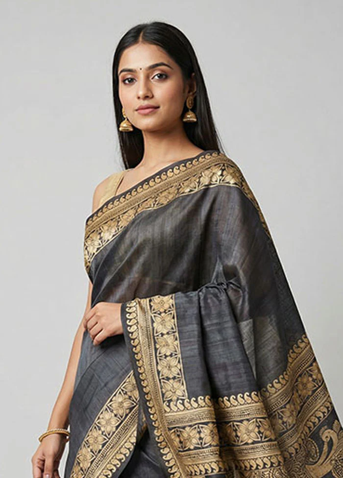 Cream Printed Pure Silk Saree Without Blouse Piece - Image 2