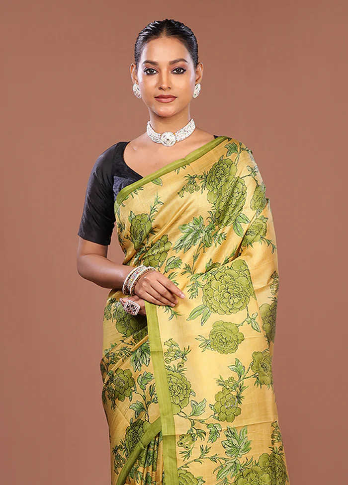 Cream Printed Silk Saree Without Blouse Piece