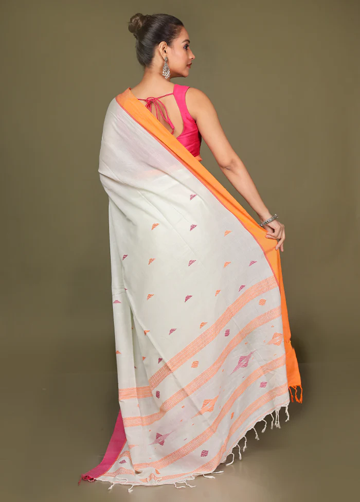 Cream Pure Cotton Saree With Blouse Piece - Image 3
