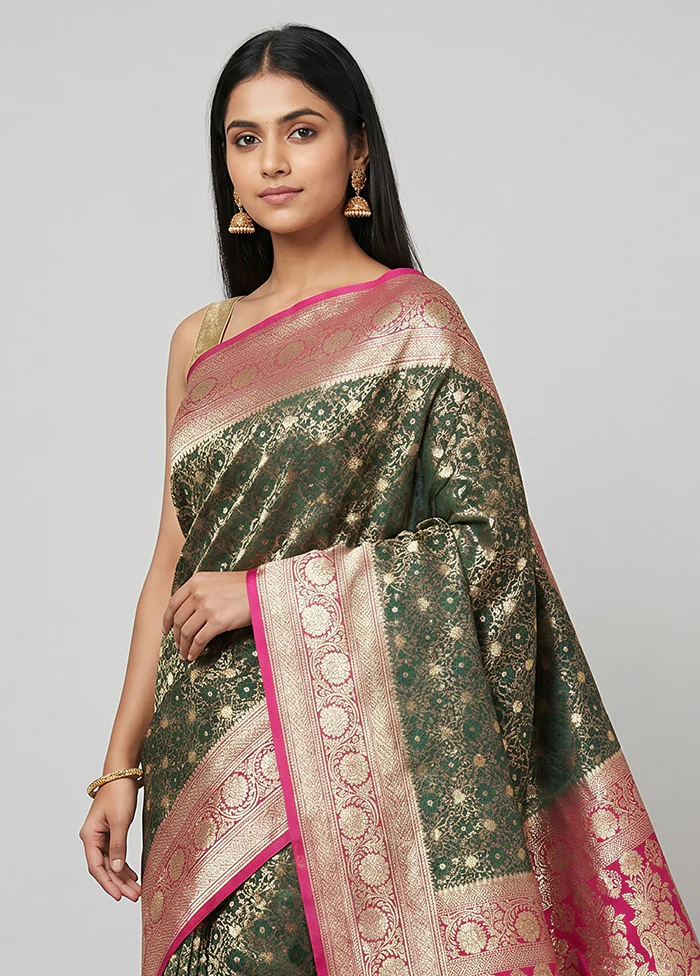 Cream Tanchoi Silk Saree With Blouse Piece - Image 2