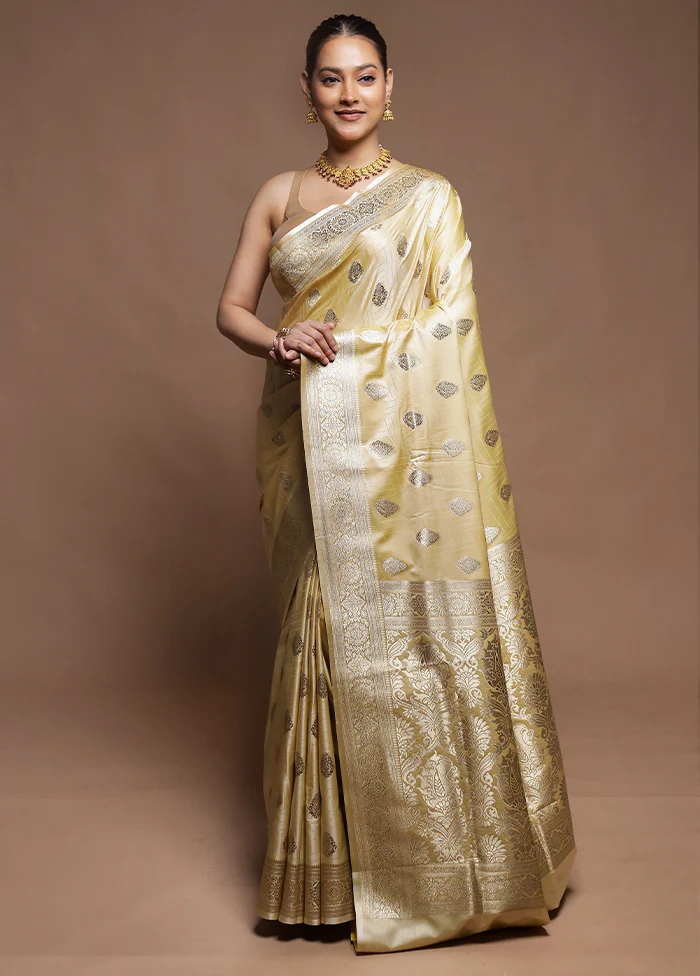 Cream Tanchoi Silk Saree With Blouse Piece
