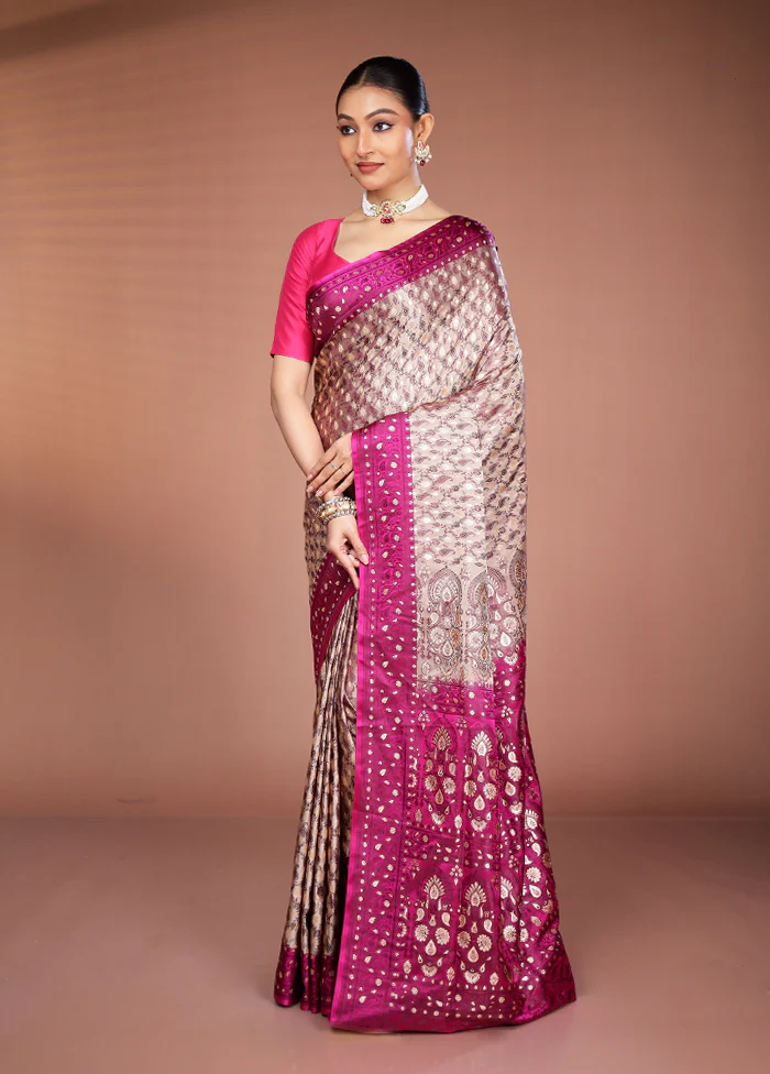 Cream Tanchoi Silk Saree With Blouse Piece - Image 4