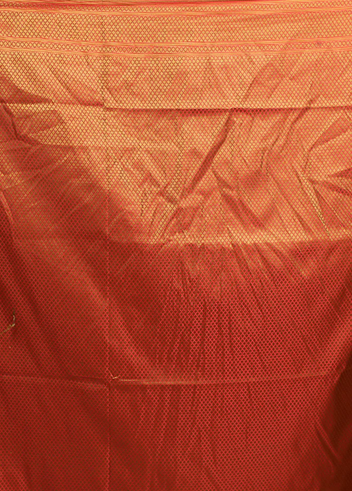 Cream Tanchoi Silk Saree With Blouse Piece - Image 5