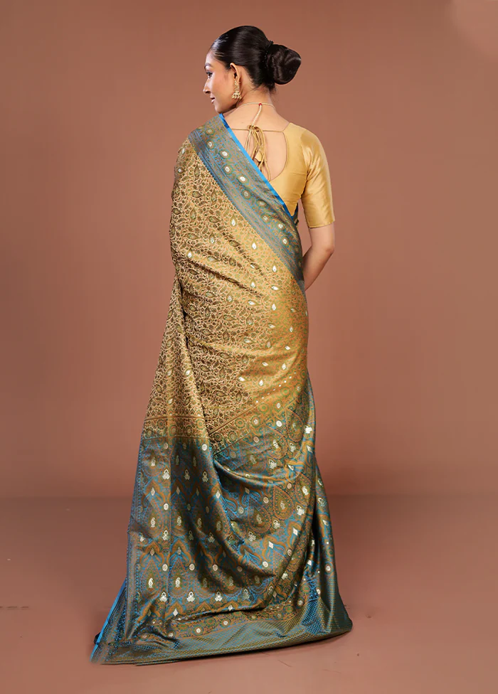 Cream Tanchoi Silk Saree With Blouse Piece - Image 3
