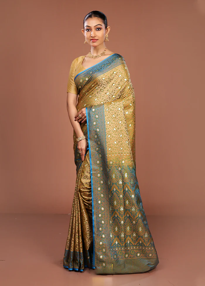 Cream Tanchoi Silk Saree With Blouse Piece - Image 4