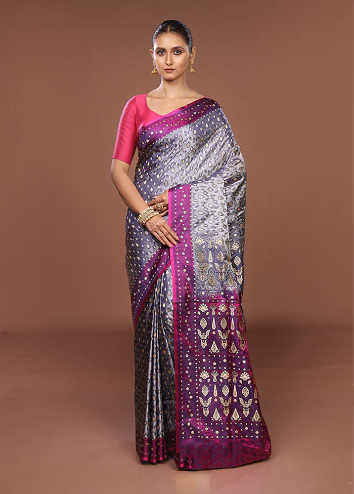 Cream Tanchoi Silk Saree With Blouse Piece - Image 2