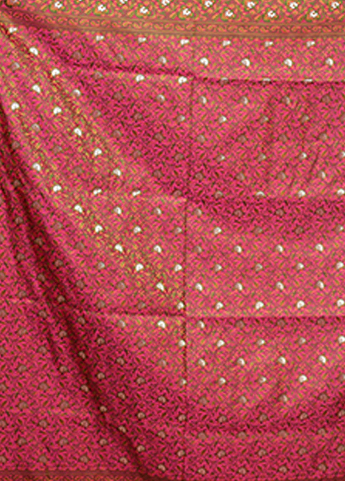Cream Tanchoi Silk Saree With Blouse Piece - Image 5