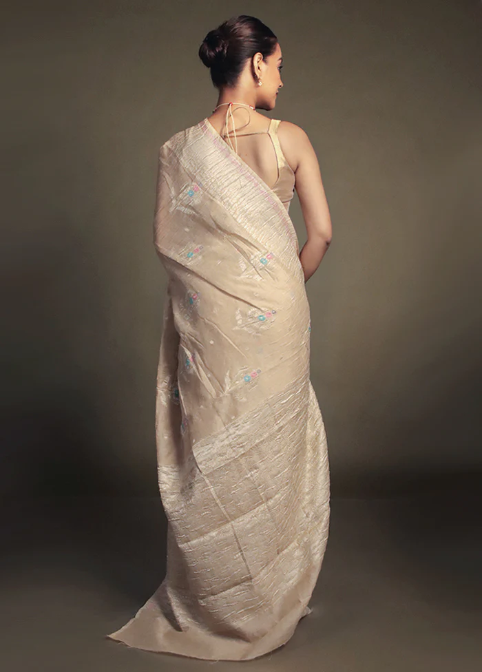 Cream Crushed Tissue Silk Saree With Blouse Piece - Image 3