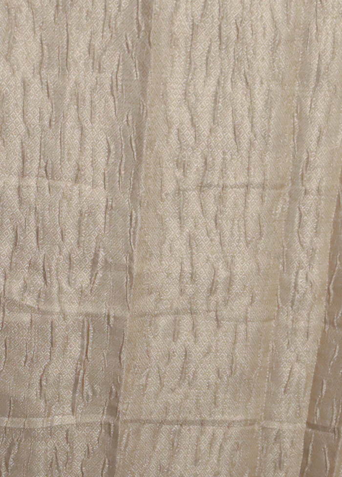 Cream Crushed Tissue Silk Saree With Blouse Piece - Image 5