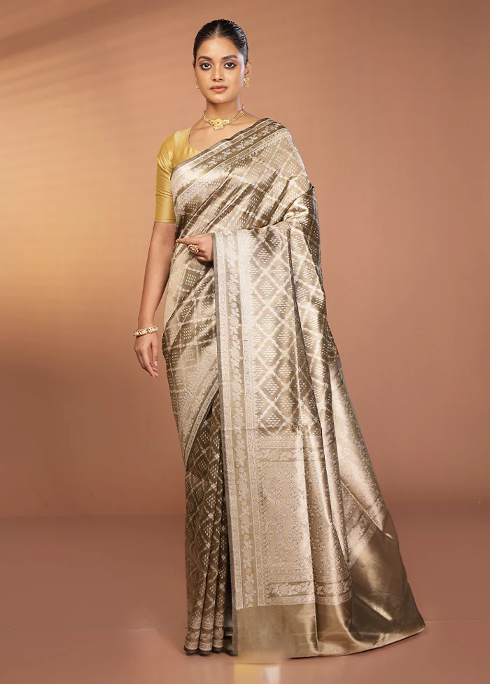 Cream Tissue Silk Saree With Blouse Piece - Image 2