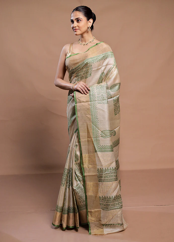 Cream Tussar Silk Saree With Blouse Piece - Image 4