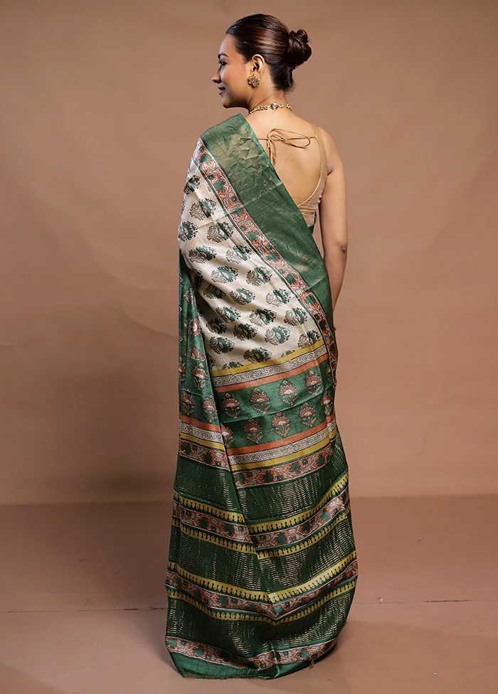 Cream Tussar Silk Saree With Blouse Piece - Image 3