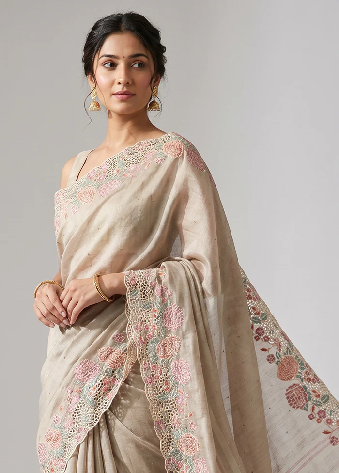 Cream Tussar Silk Saree With Blouse Piece - Image 2
