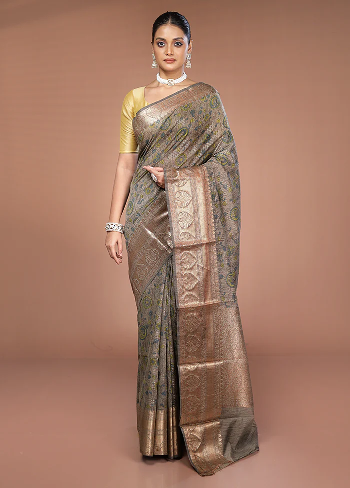 Cream Tussar Silk Saree With Blouse Piece - Image 2