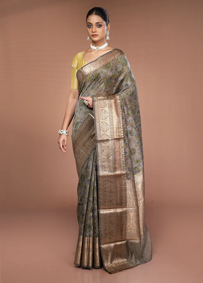 Cream Tussar Silk Saree With Blouse Piece - Image 2
