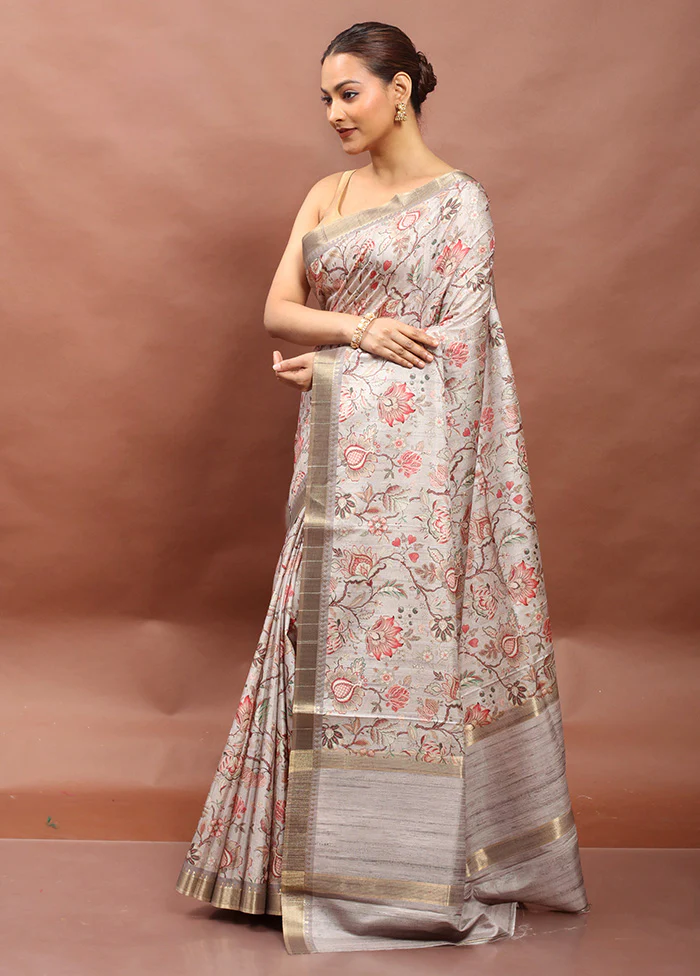 Cream Tussar Silk Saree With Blouse Piece - Image 4