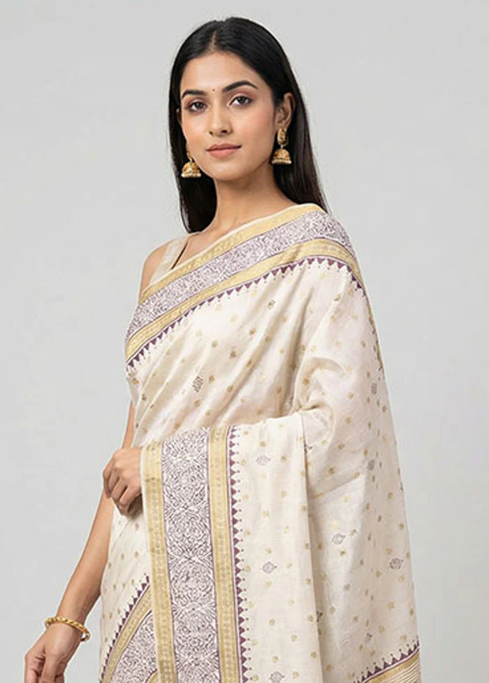 Cream Tussar Silk Saree With Blouse Piece - Image 2