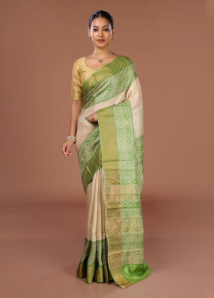 Cream Tussar Silk Saree With Blouse Piece - Image 2