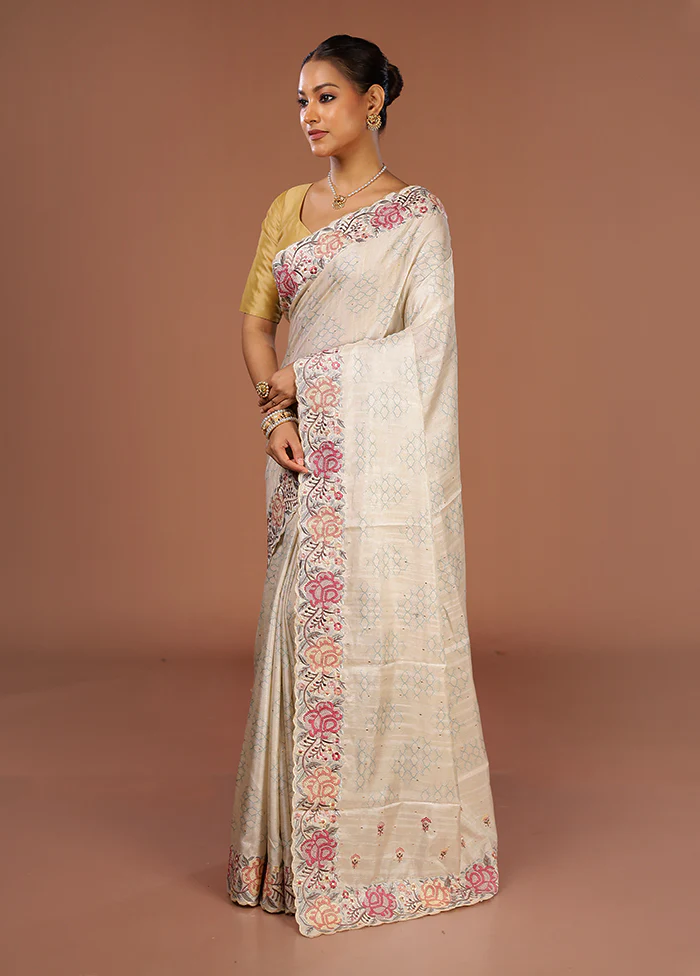 Cream Tussar Silk Saree With Blouse Piece - Image 4
