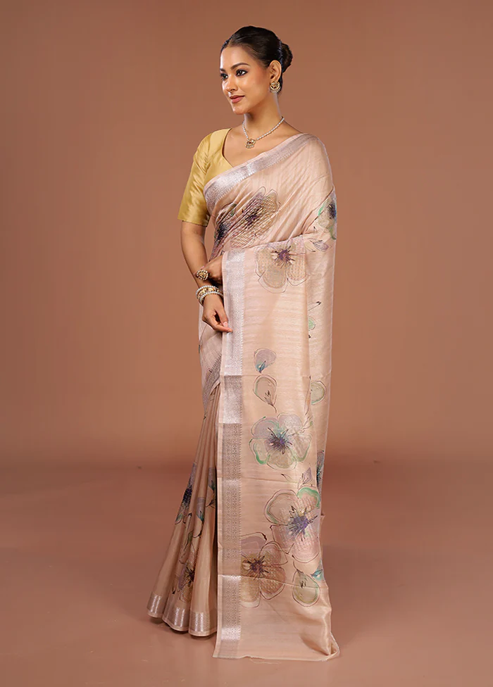 Cream Tussar Silk Saree With Blouse Piece - Image 4