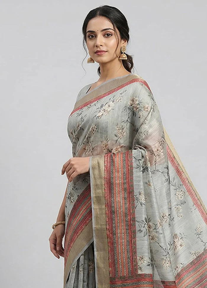 Cream Tussar Silk Saree With Blouse Piece - Image 2