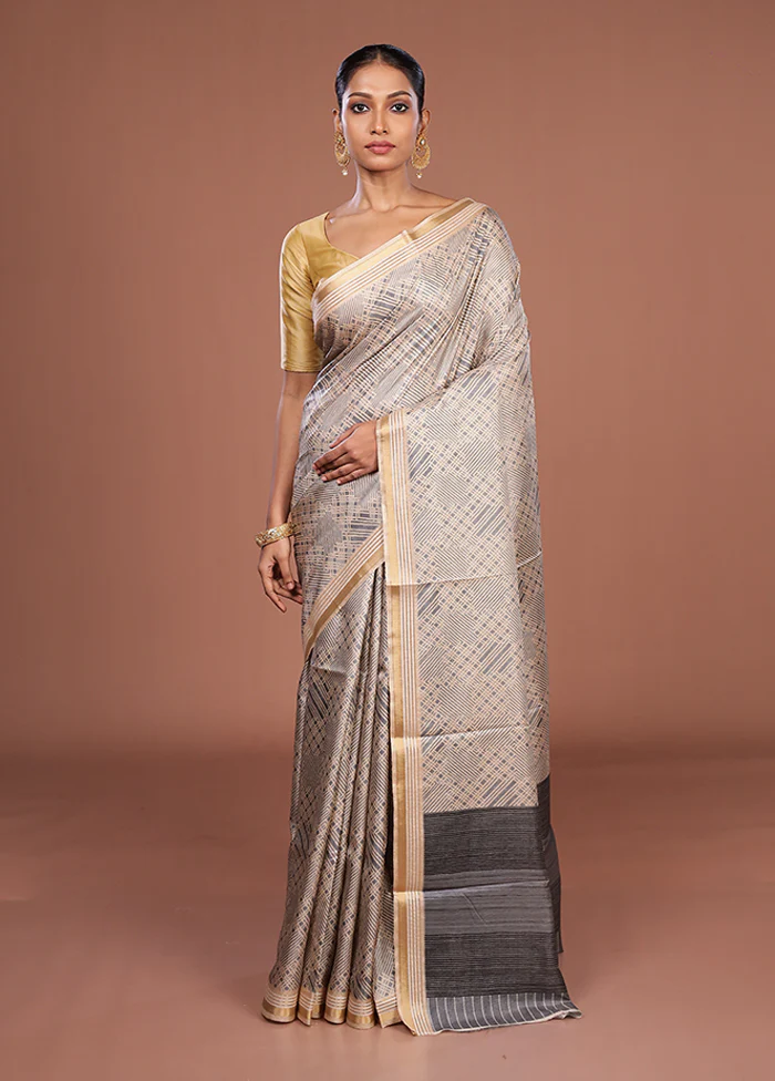 Cream Tussar Silk Saree With Blouse Piece - Image 2
