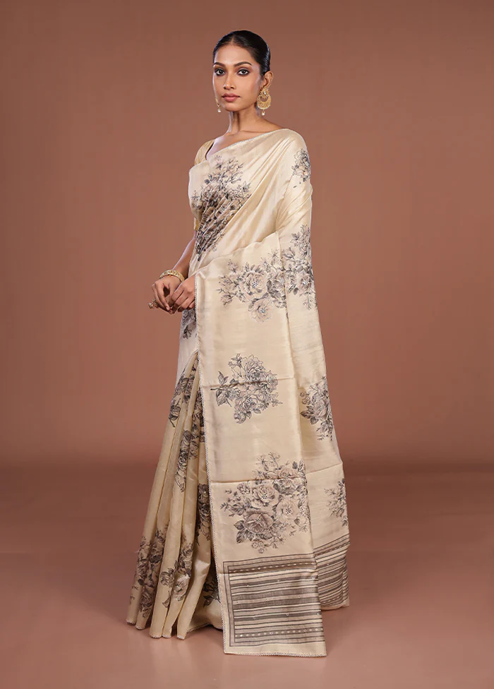 Cream Tussar Silk Saree With Blouse Piece - Image 4