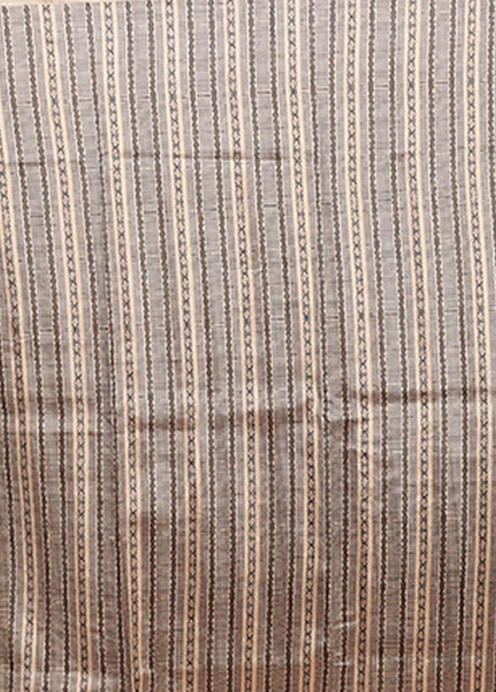 Cream Tussar Silk Saree With Blouse Piece - Image 5