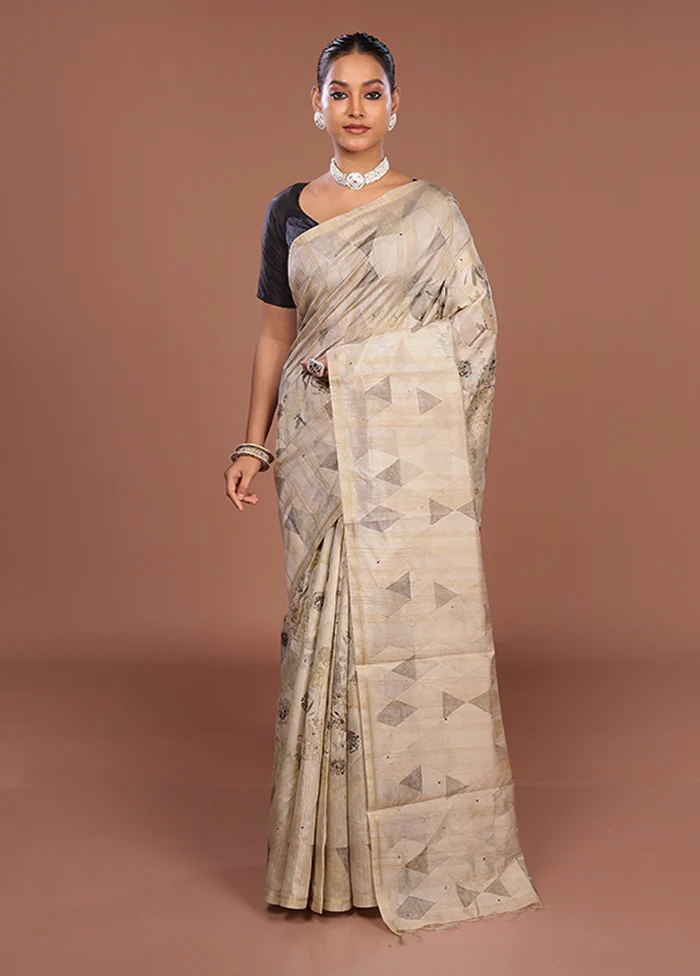Cream Tussar Silk Saree With Blouse Piece - Image 2