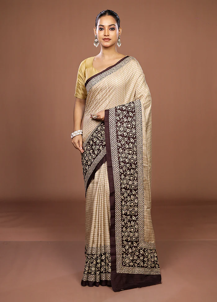 Cream Tussar Silk Saree With Blouse Piece - Image 2