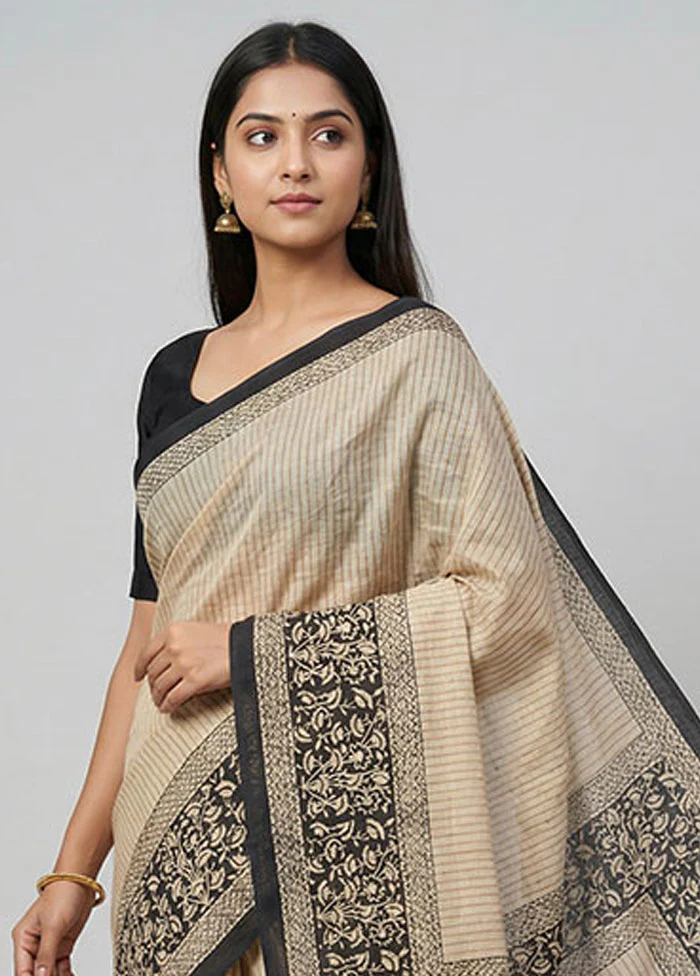 Cream Tussar Silk Saree With Blouse Piece - Image 2