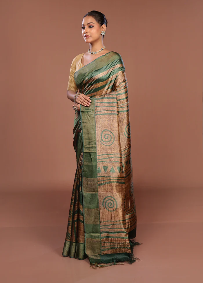 Cream Tussar Silk Saree With Blouse Piece - Image 4