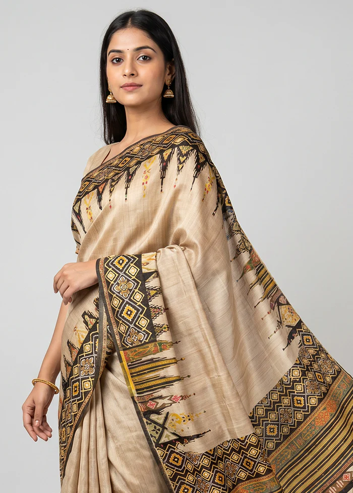 Cream Tussar Silk Saree With Blouse Piece - Image 2