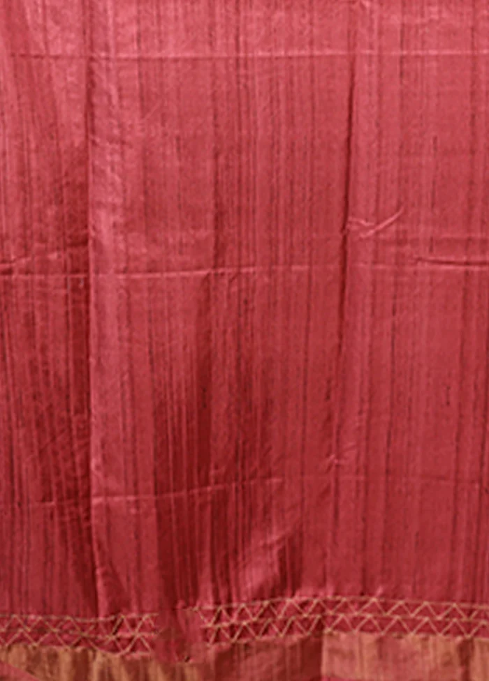 Cream Tussar Silk Saree With Blouse Piece - Image 4