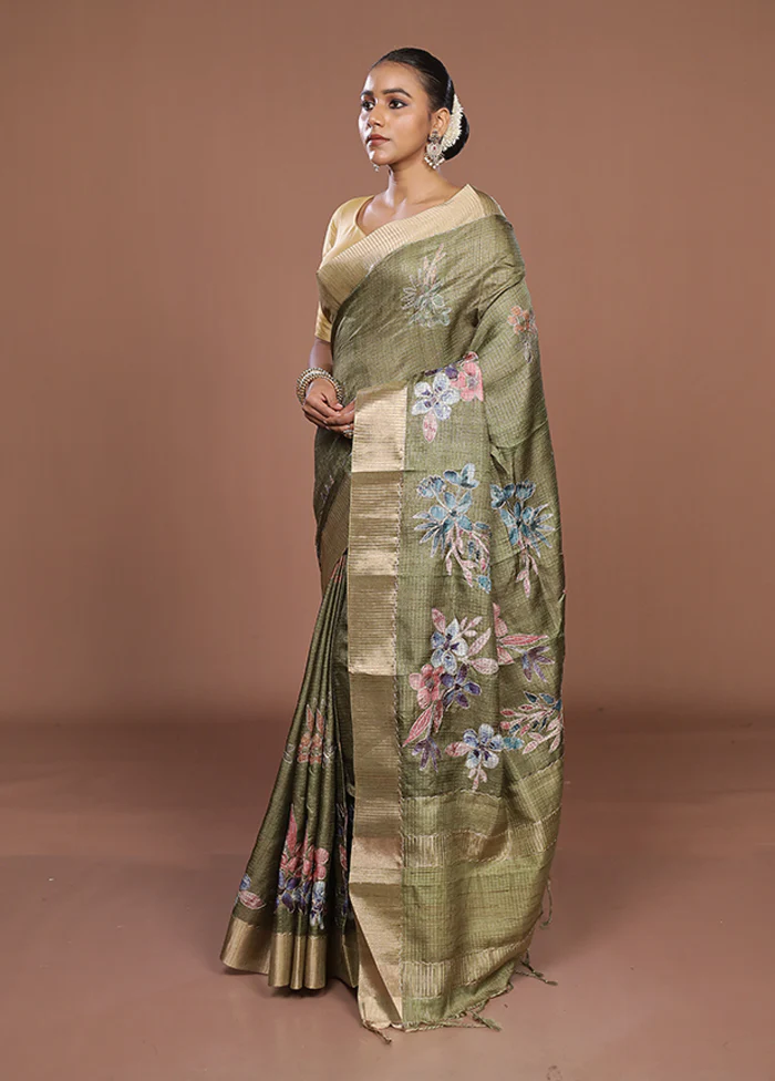 Cream Tussar Silk Saree With Blouse Piece - Image 4
