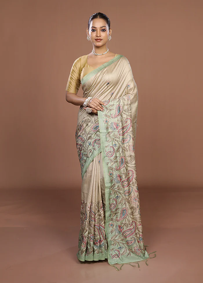 Cream Tussar Silk Saree With Blouse Piece - Image 2