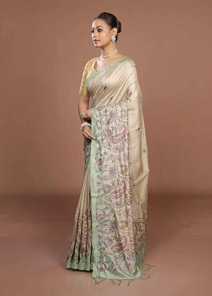 Cream Tussar Silk Saree With Blouse Piece - Image 4