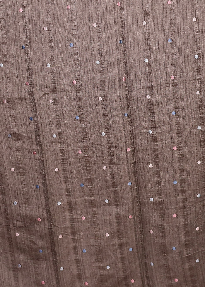 Cream Tussar Silk Saree With Blouse Piece - Image 5