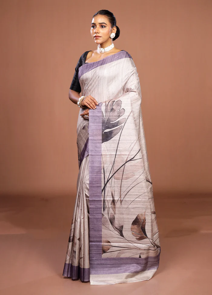 Cream Tussar Silk Saree With Blouse Piece - Image 4