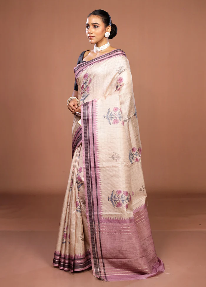 Cream Tussar Silk Saree With Blouse Piece - Image 4