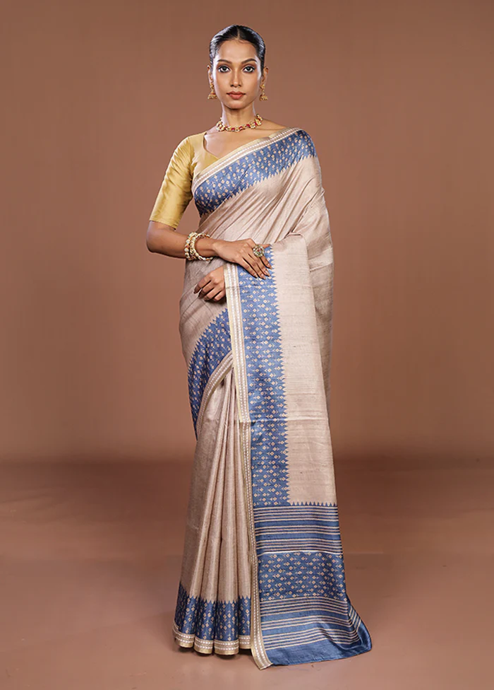 Cream Tussar Silk Saree With Blouse Piece - Image 2