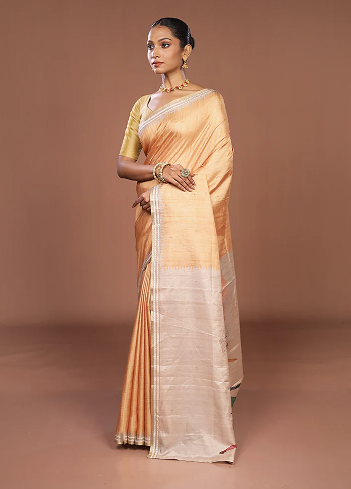 Cream Tussar Silk Saree With Blouse Piece - Image 4