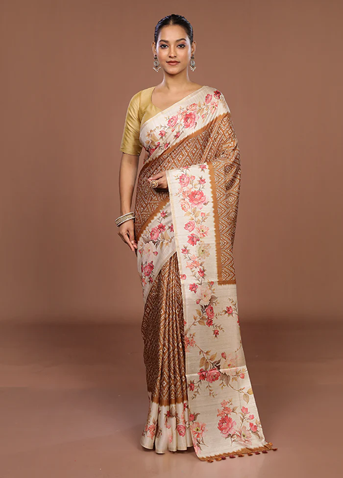 Cream Tussar Silk Saree With Blouse Piece - Image 2