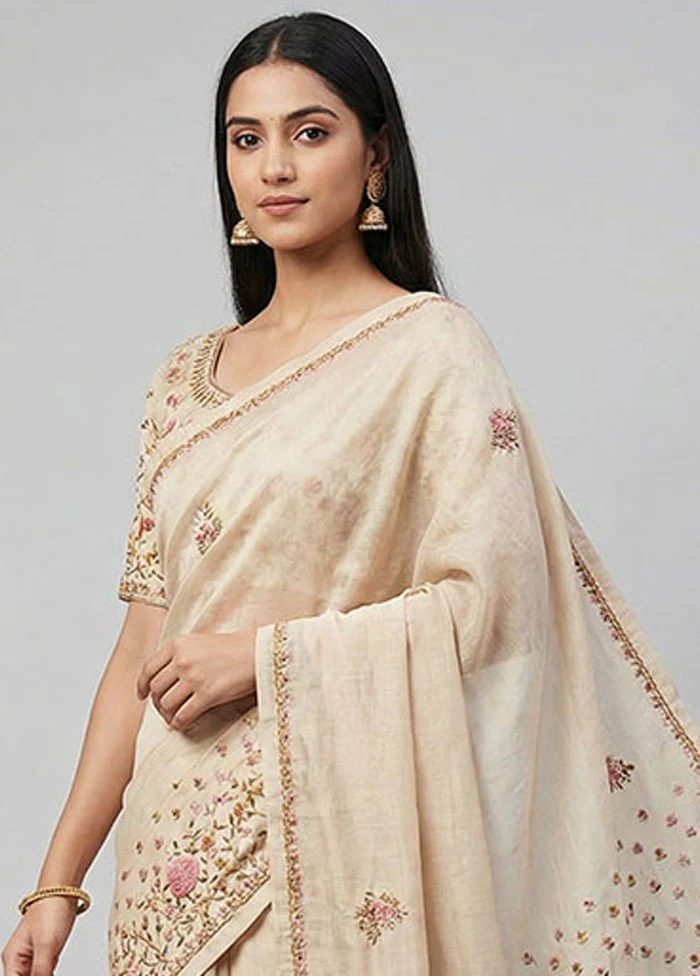 Cream Tussar Silk Saree With Blouse Piece - Image 2