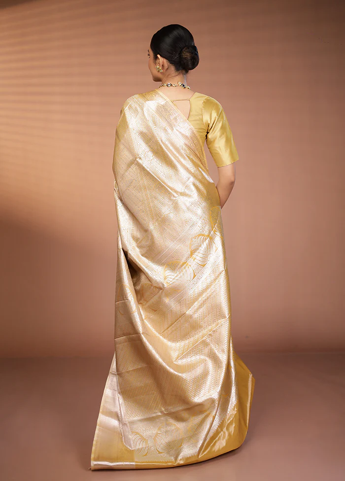 Gold Kanjivaram Silk Saree With Blouse Piece - Image 3