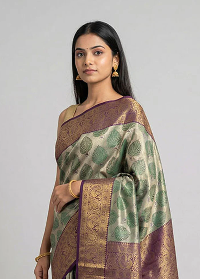 Gold Kanjivaram Silk Saree With Blouse Piece - Image 2