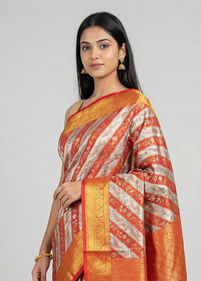 Gold Kanjivaram Silk Saree With Blouse Piece - Image 2