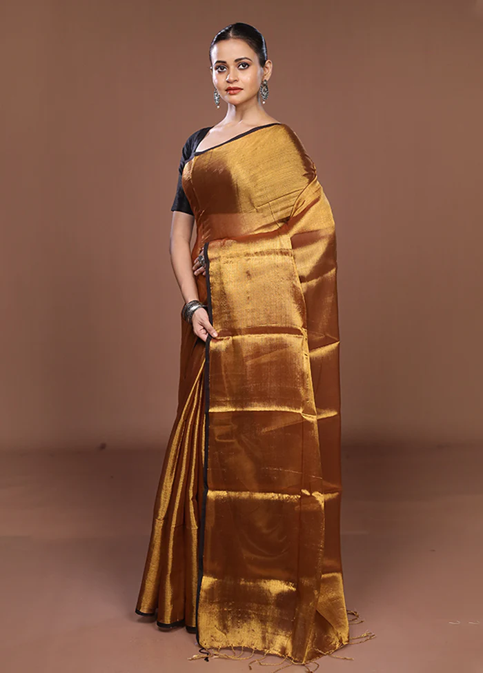 Gold Matka Silk Saree With Blouse Piece - Image 4